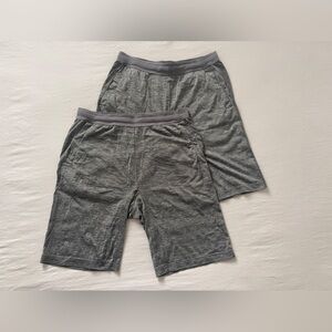Uniqlo men’s grey shorts size S 2-pack polyester